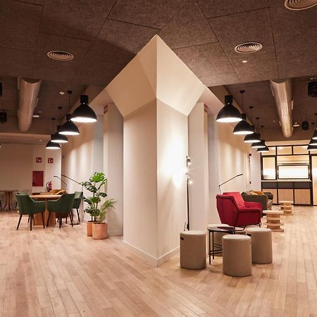 Latroupe Prado Hostel Мадрид Экстерьер фото