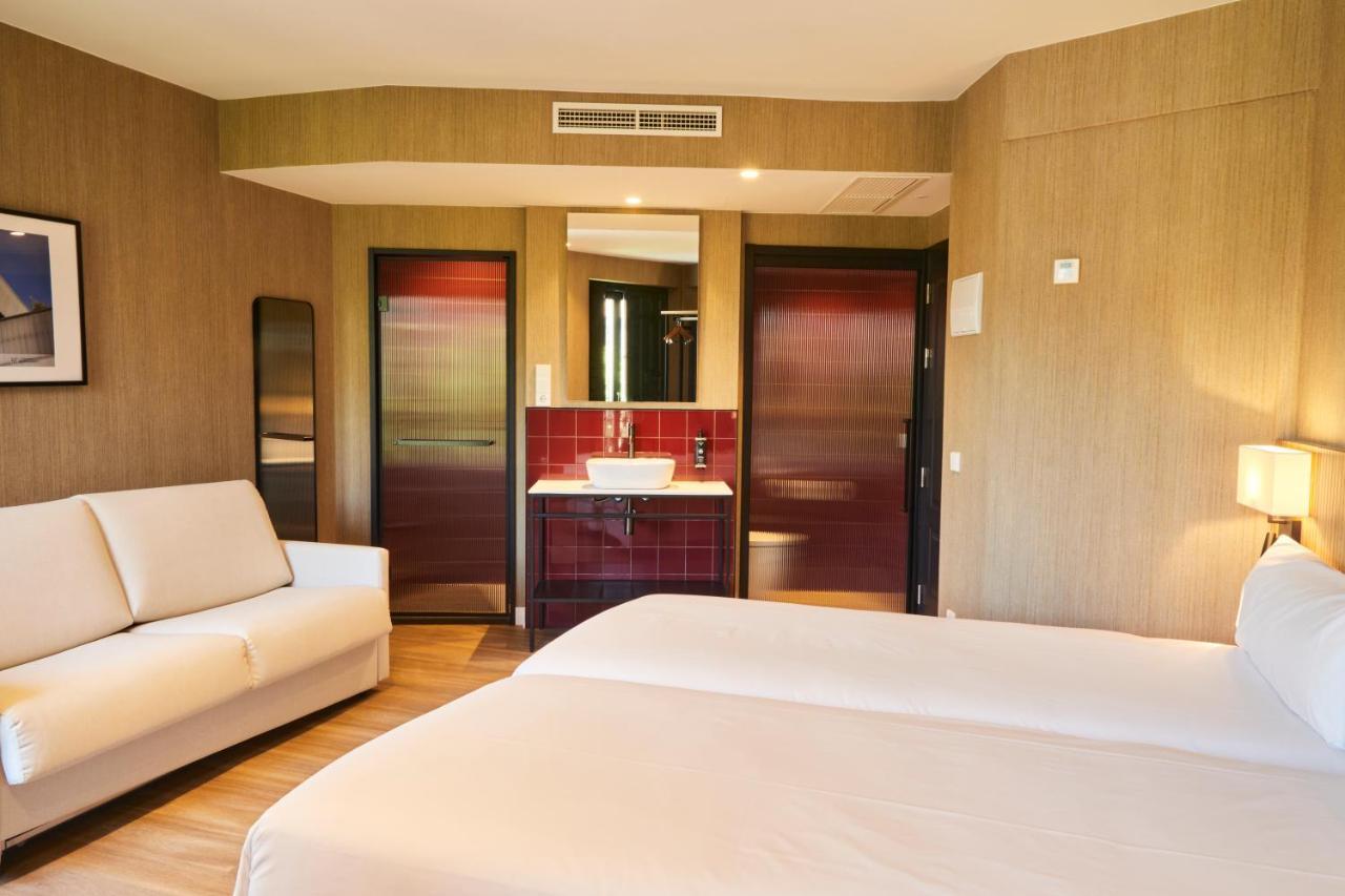 Latroupe Prado Hostel Мадрид Экстерьер фото