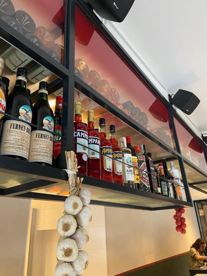 Latroupe Prado Hostel Мадрид Экстерьер фото